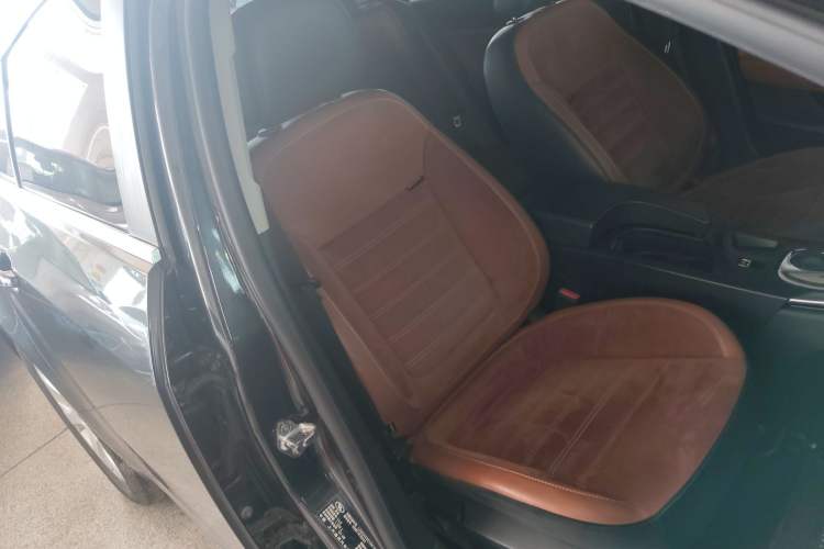 Used Buick Regal 2015 1.6T Elite Tech Model Right Front Seat