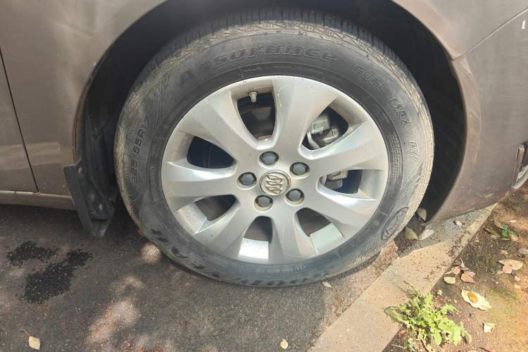 Used Buick Regal 2015 2.0L Leading Fashion Edition Right Front Wheel Hub