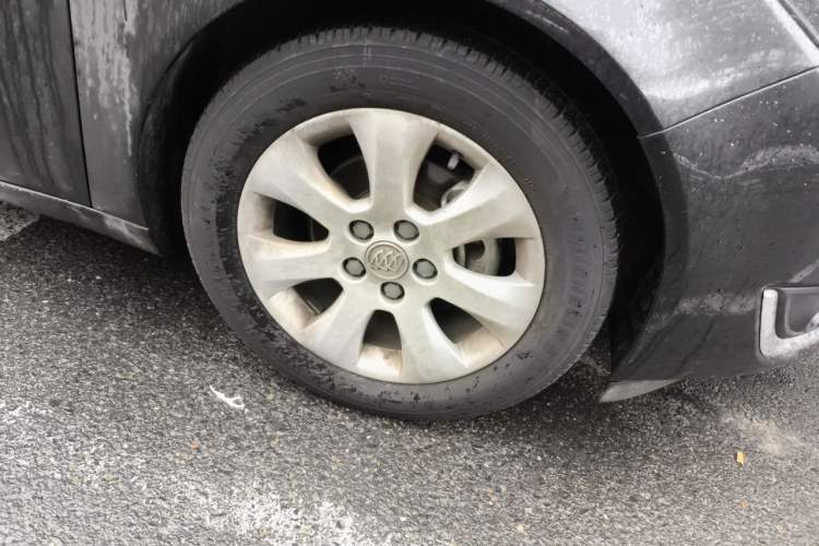 Used Buick Regal 2015 2.0L Leading Fashion Edition Right Front Wheel Hub