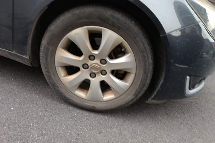 Used Buick Regal 2015 1.6T Leading Technology Model Right Front Wheel Hub