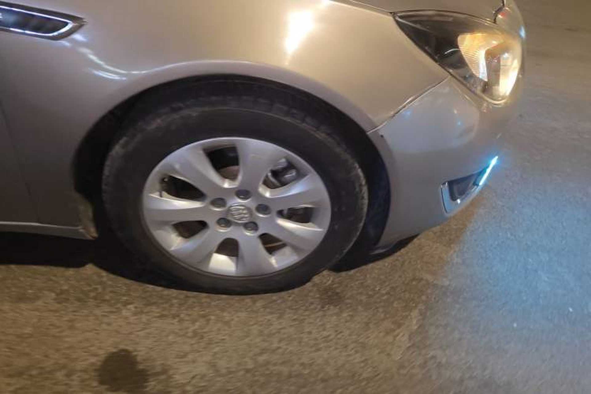 Used Buick Regal 2015 1.6T Leading Technology Model Right Front Wheel Hub