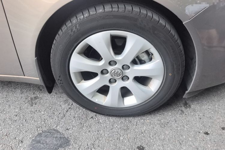 Used Buick Regal 2015 1.6T Leading Technology Model Right Front Wheel Hub