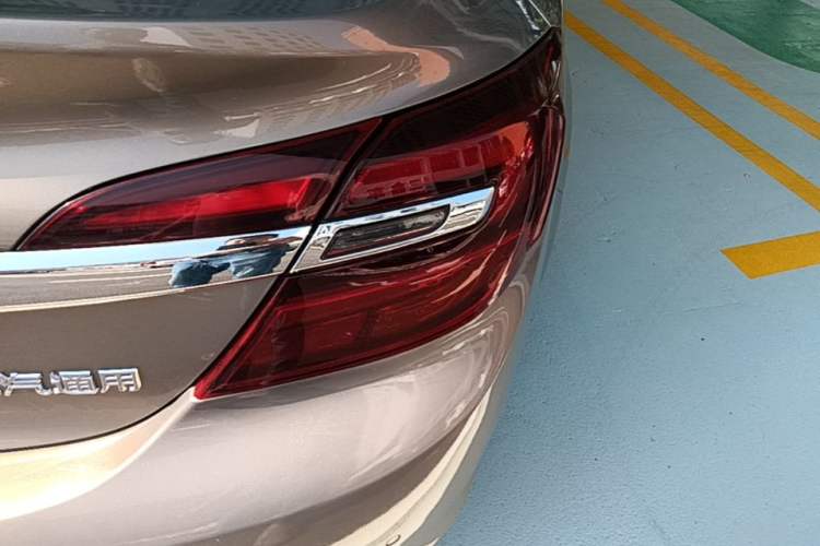 Used Buick Regal 2015 1.6T Elite Tech Model Right Rear Taillight