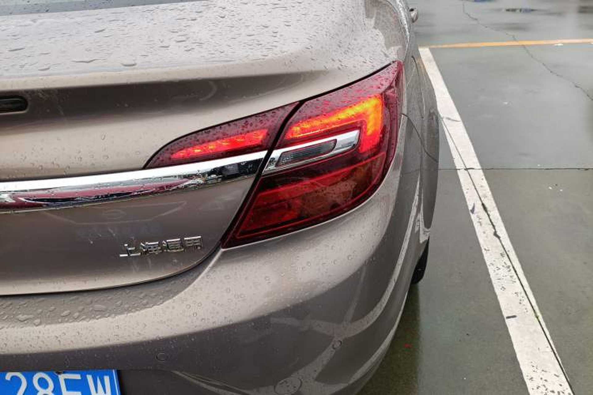 Used Buick Regal 2015 1.6T Leading Technology Model Right Rear Taillight