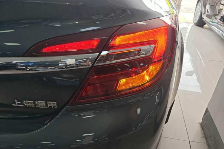 Used Buick Regal 2015 1.6T Leading Technology Model Right Rear Taillight
