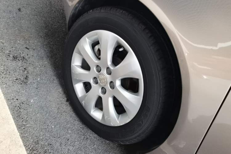 Used Buick Regal 2015 1.6T Fashion Tech Model Right Rear Wheel Hub