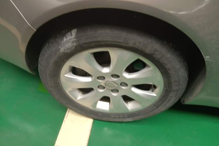 Used Buick Regal 2015 1.6T Leading Technology Model Right Rear Wheel Hub