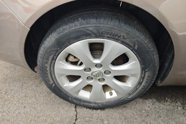 Used Buick Regal 2015 1.6T Leading Technology Model Right Rear Wheel Hub