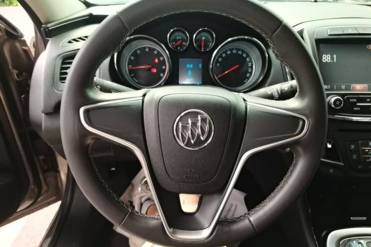 Used Buick Regal 2015 1.6T Fashion Tech Model Steering Wheel