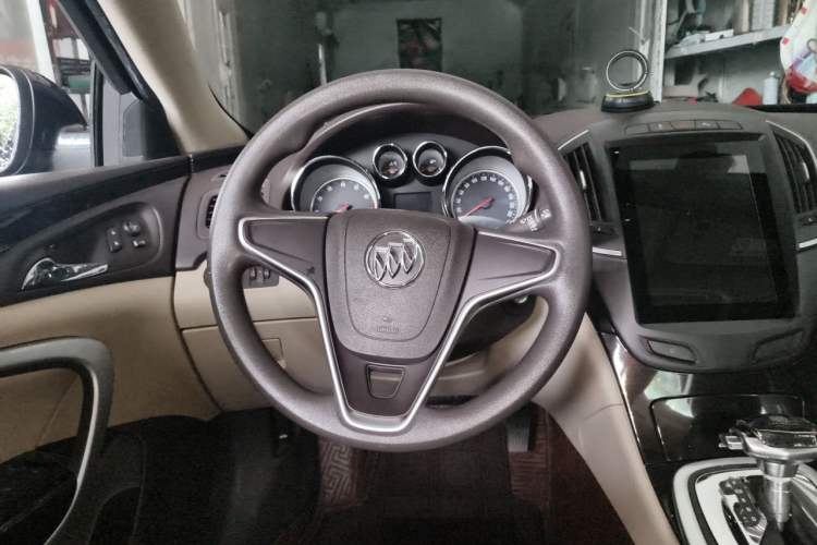 Used Buick Regal 2015 2.0L Leading Fashion Edition Steering Wheel