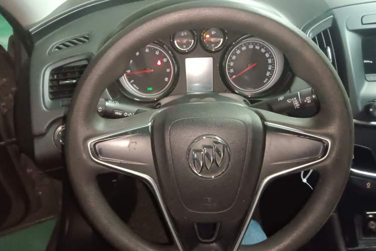 Used Buick Regal 2015 1.6T Leading Technology Model Steering Wheel