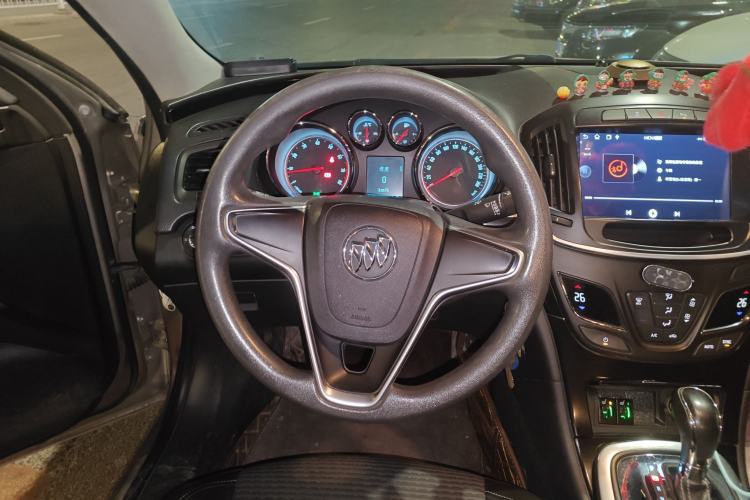 Used Buick Regal 2015 1.6T Leading Technology Model Steering Wheel