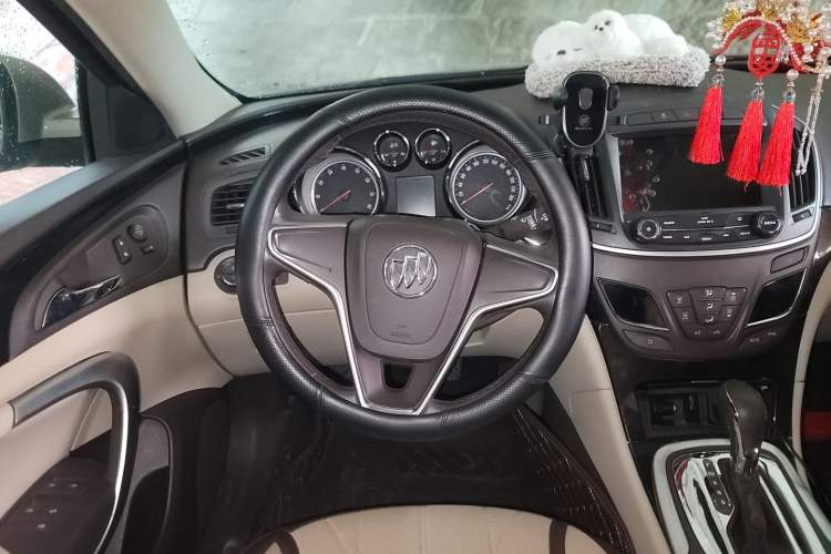 Used Buick Regal 2015 2.0L Leading Fashion Edition Steering Wheel