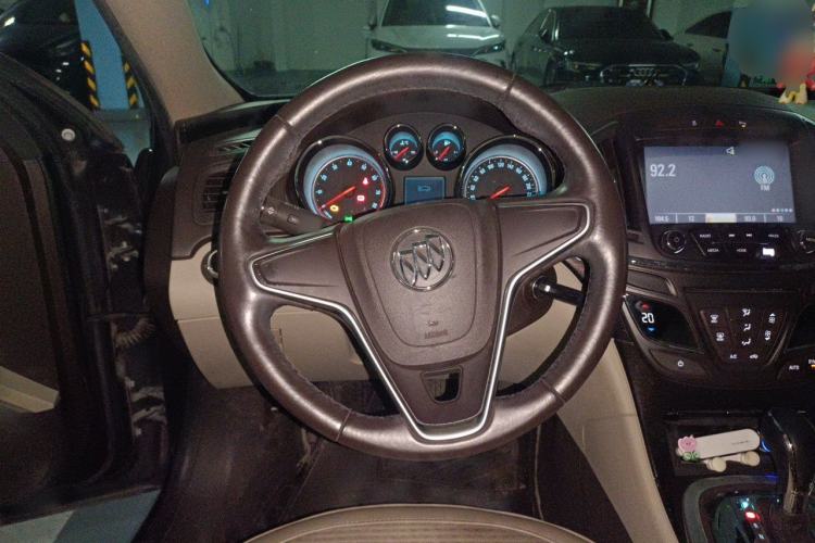 Used Buick Regal 2015 2.0L Leading Fashion Edition Steering Wheel