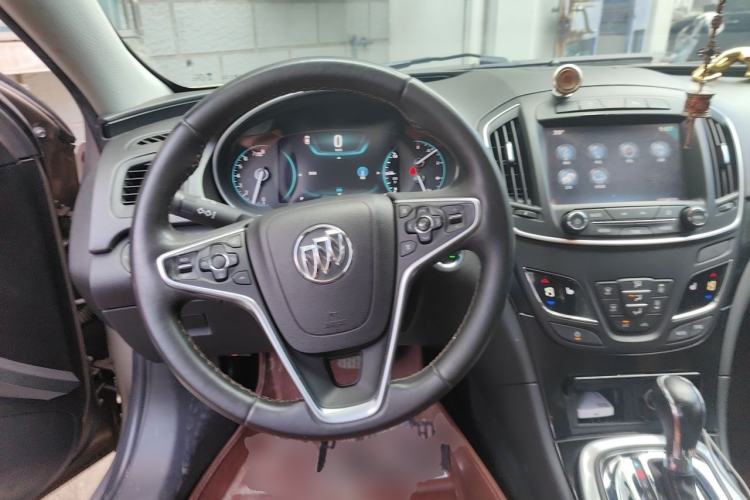 Used Buick Regal 2015 1.6T Elite Tech Model Steering Wheel