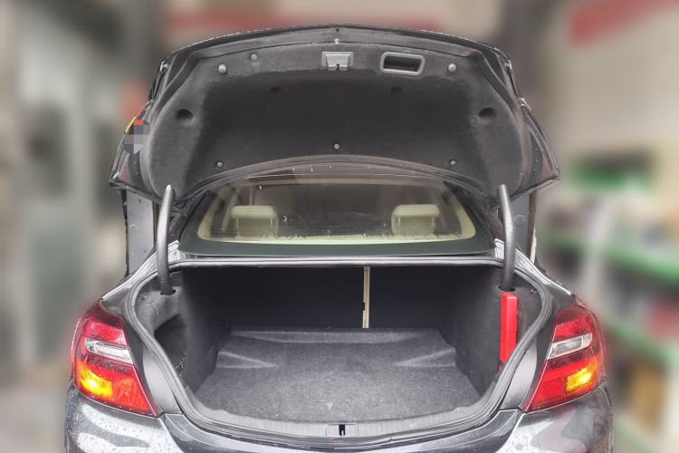 Used Buick Regal 2015 2.0L Leading Fashion Edition Trunk