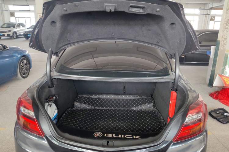 Used Buick Regal 2015 1.6T Elite Tech Model Trunk