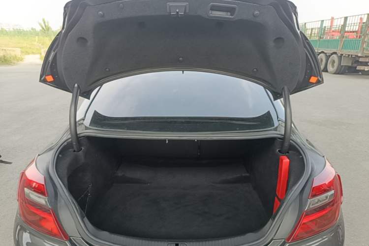 Used Buick Regal 2015 1.6T Elite Tech Model Trunk
