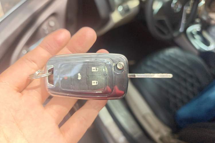 Used Buick Regal 2015 2.0L Leading Fashion Edition Vehicle Key