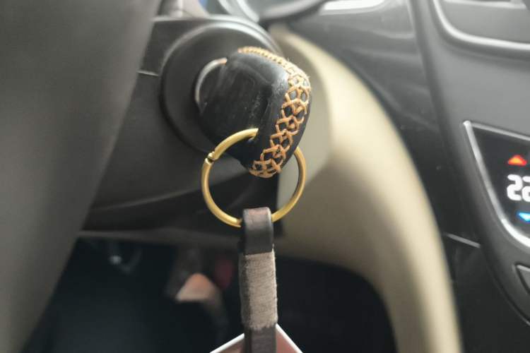 Used Buick Regal 2015 2.0L Leading Fashion Edition Vehicle Key