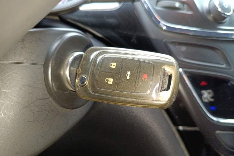 Used Buick Regal 2015 1.6T Leading Technology Model Vehicle Key