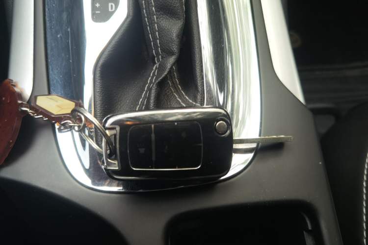 Used Buick Regal 2015 1.6T Fashion Tech Model Vehicle Key