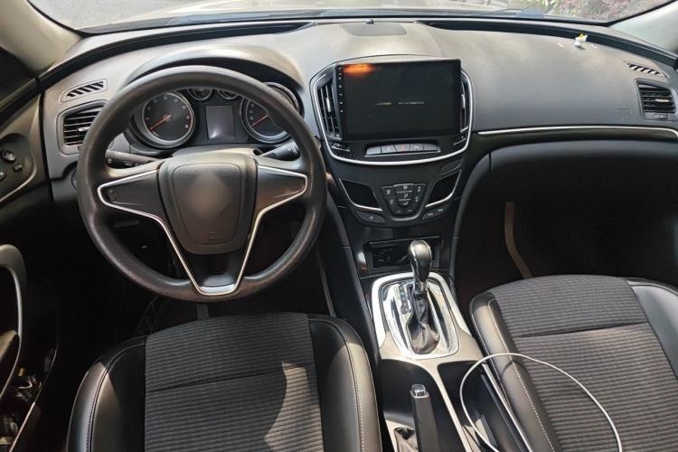 Used Buick Regal 2015 1.6T Leading Technology Model Center Console