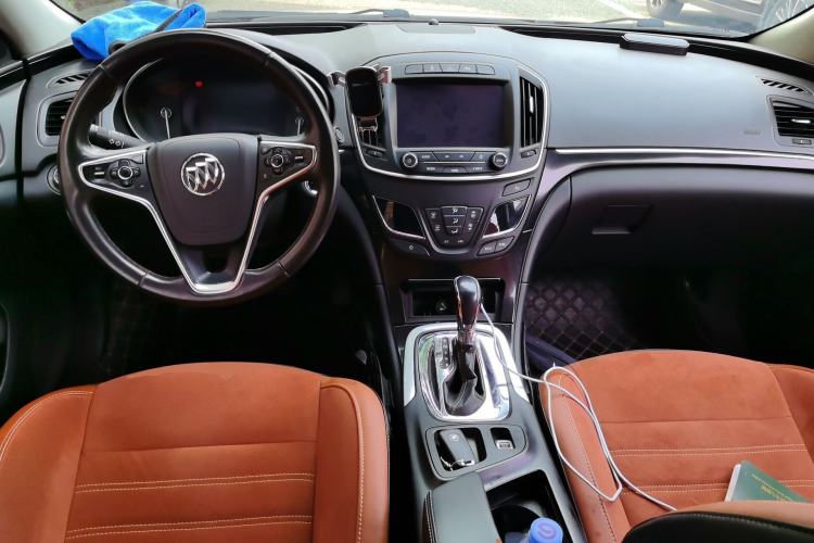 Used Buick Regal 2015 1.6T Elite Tech Model Center Console