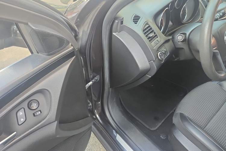 Used Buick Regal 2015 1.6T Leading Technology Model Driver Seat
