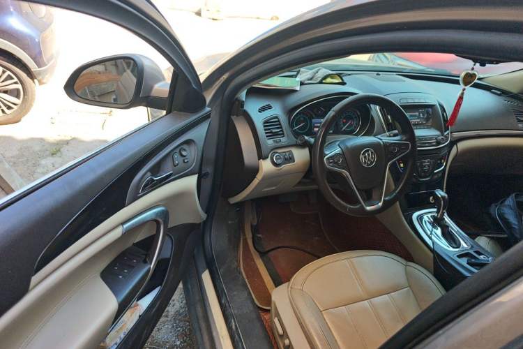Used Buick Regal 2015 2.0L Elite Fashion Edition Driver Seat