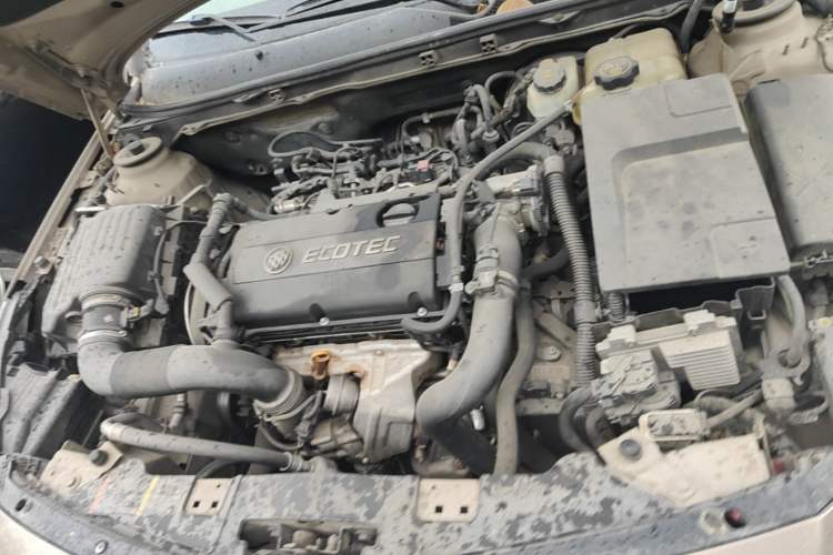 Used Buick Regal 2015 1.6T Leading Technology Model Engine Bay