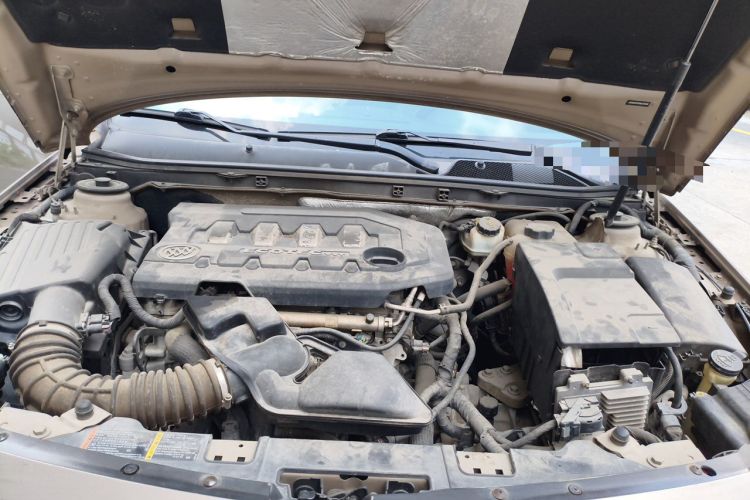 Used Buick Regal 2015 2.0L Leading Fashion Edition Engine Bay