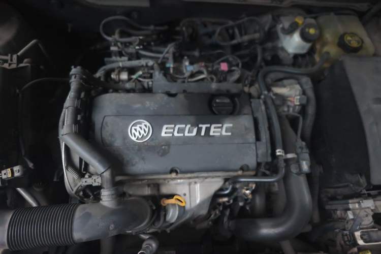 Used Buick Regal 2015 1.6T Elite Tech Model Engine Bay