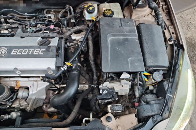 Used Buick Regal 2015 1.6T Elite Tech Model Engine Bay Left