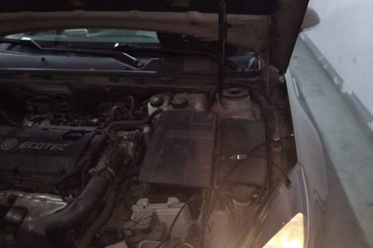 Used Buick Regal 2015 1.6T Elite Tech Model Engine Bay Left
