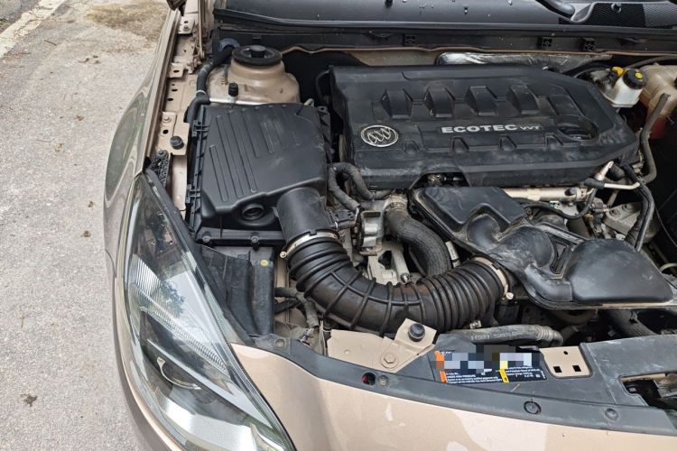 Used Buick Regal 2015 2.0L Leading Fashion Edition Engine Bay Right