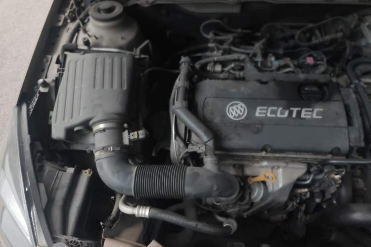 Used Buick Regal 2015 1.6T Elite Tech Model Engine Bay Right