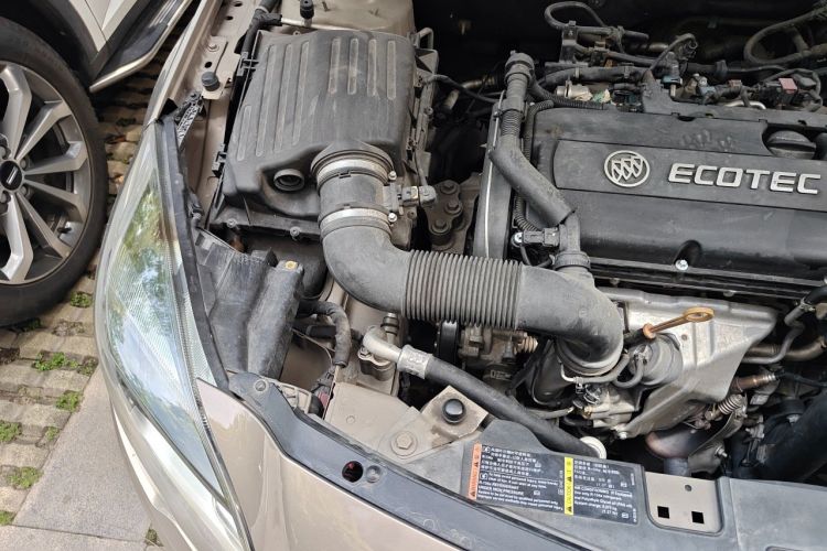 Used Buick Regal 2015 1.6T Leading Technology Model Engine Bay Right