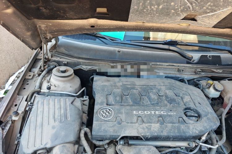 Used Buick Regal 2015 2.0L Elite Fashion Edition Engine Bay Right