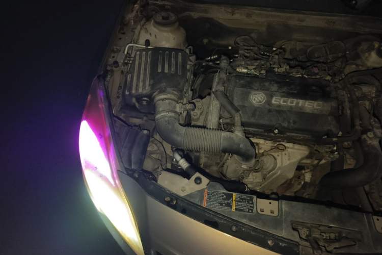 Used Buick Regal 2015 1.6T Elite Tech Model Engine Bay Right