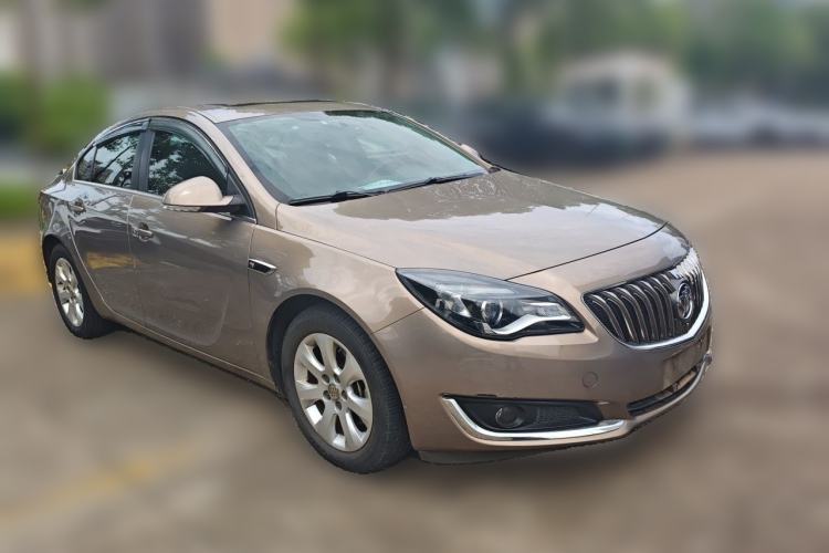Used Buick Regal 2015 1.6T Leading Technology Model Front Right 45 Deg