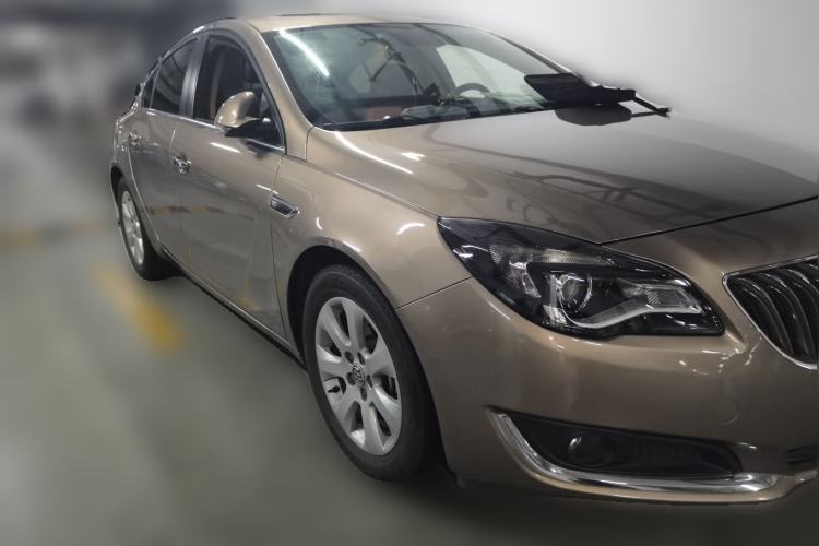 Used Buick Regal 2015 1.6T Elite Tech Model Front Right 45 Deg