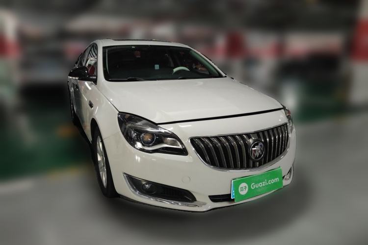 Used Buick Regal 2015 1.6T Elite Tech Model Front Right 45 Deg