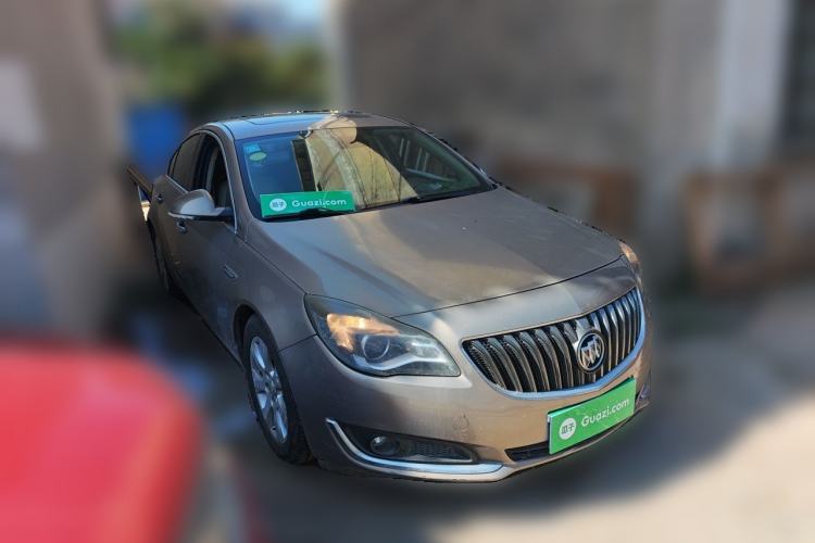 Used Buick Regal 2015 2.0L Elite Fashion Edition Front Right 45 Deg
