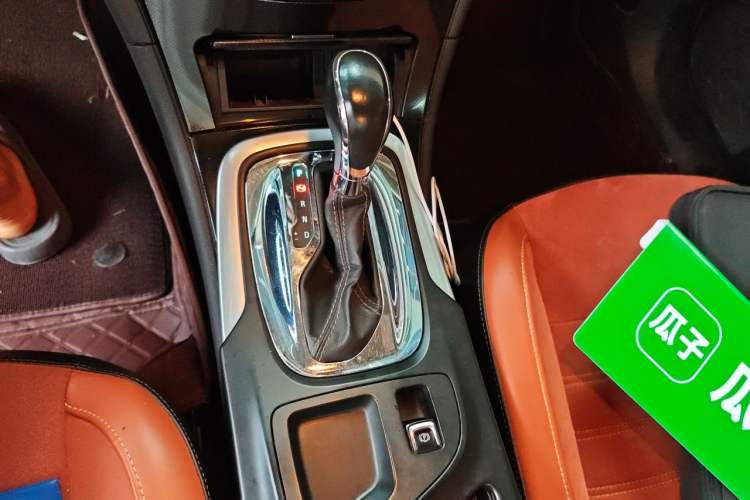 Used Buick Regal 2015 1.6T Elite Tech Model Gear Lever