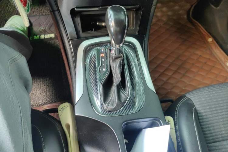 Used Buick Regal 2015 1.6T Leading Technology Model Gear Lever