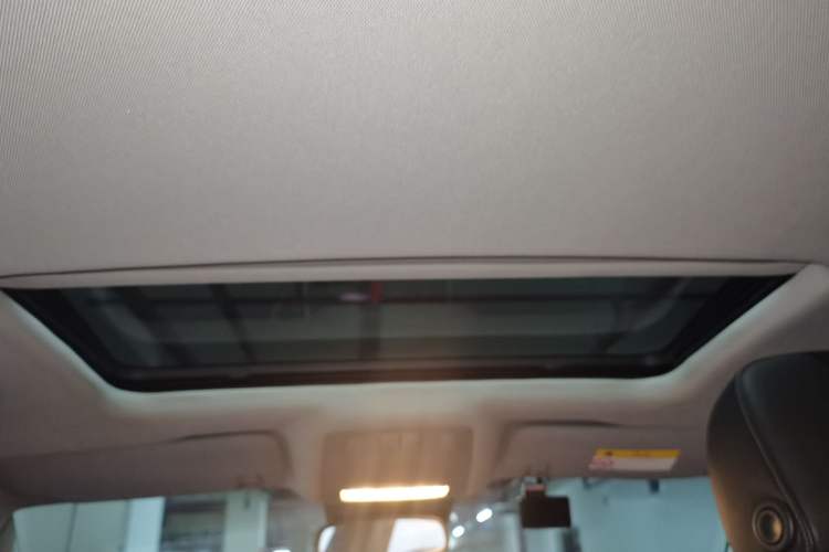 Used Buick Regal 2015 1.6T Elite Tech Model Headliner
