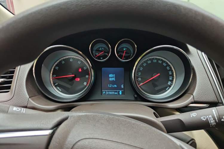 Used Buick Regal 2015 2.0L Leading Fashion Edition Instrument Cluster
