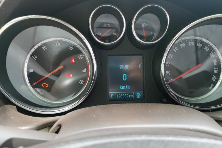 Used Buick Regal 2015 2.0L Leading Fashion Edition Instrument Cluster