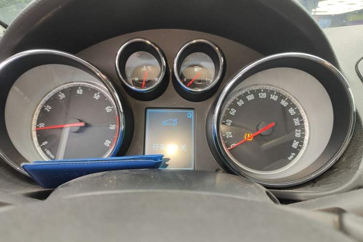 Used Buick Regal 2015 1.6T Leading Technology Model Instrument Cluster